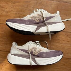 New Balance Women's Athletic Shoes in Cream and Mauve